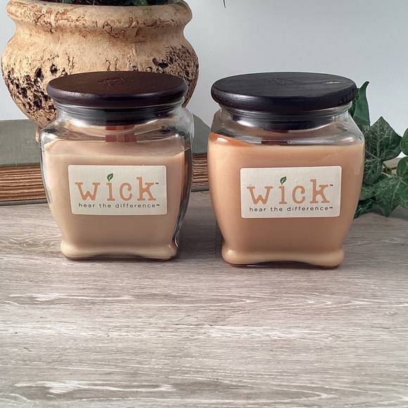 2 Wick Jar Candle Sugared Coffee Cake 15 Oz New Wooden Wick Made In USA - Picture 1 of 16